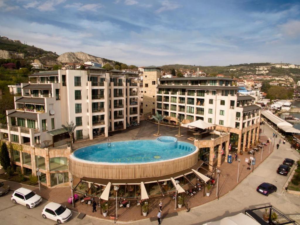 Privat Apartament Marina City Balchik Eksteriør billede